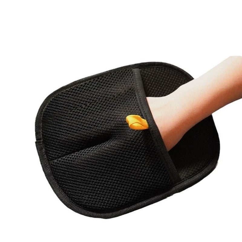 Pet Grooming & Deshedding Glove – Gentle Hair Removal for Dogs & Cats, Adjustable Fit, Easy to Clean